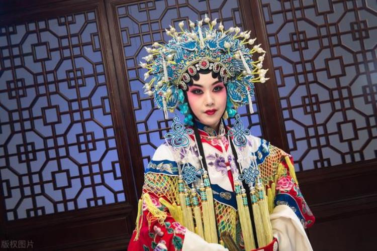 汪曾祺的作品深受传统文化「跟随汪曾祺的文字感受传统戏曲之美」